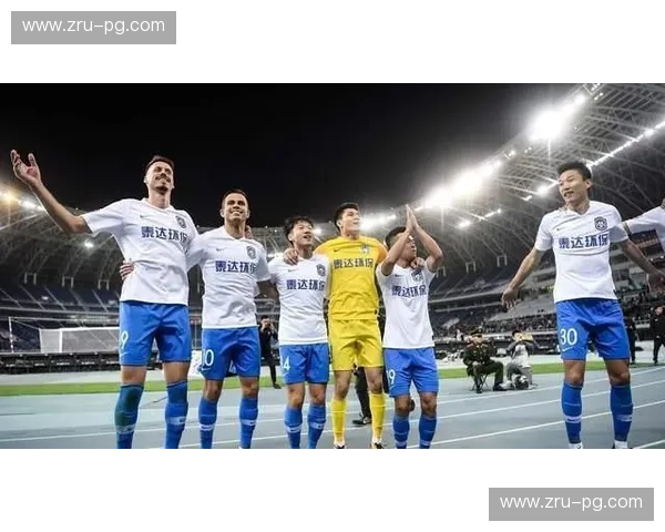 巅峰对决！恒大vs上港首发前瞻，谁将问鼎天王山？